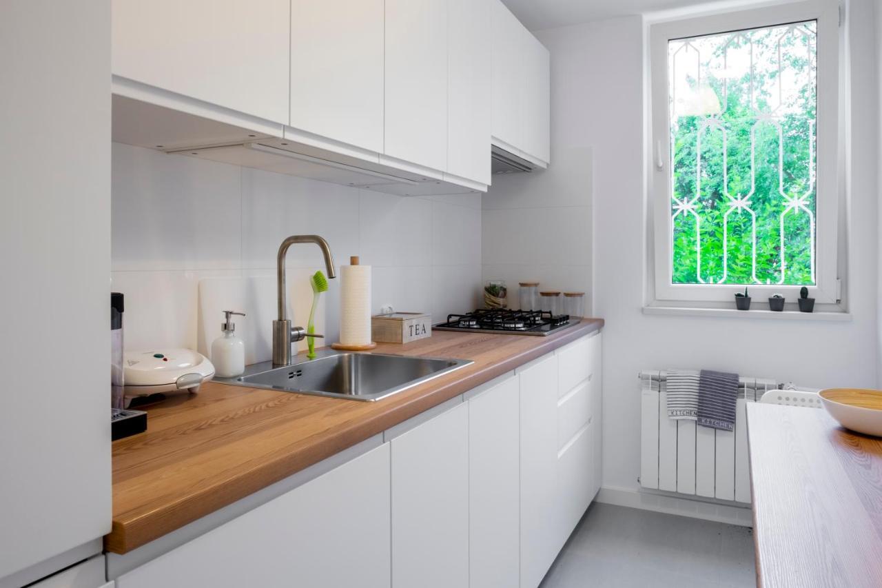 Cristine Apartment Варшава Экстерьер фото